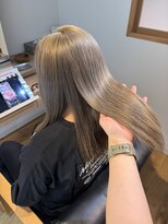 マリブ ヘアリゾート 伊勢崎本店(malibu hair resort)&nbsp;rina ブリーチありのミルクティーベージュ