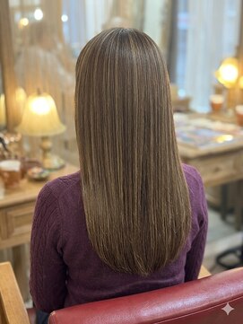 ソレイユ 新宿御苑前 (SOLEIL) 艶髪ストレート