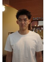 エディ(Edy)&nbsp;メンズスパイキーショートフェードピンパーマ刈り上げ眉毛カット