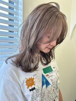 ウシワカマル ミライ(USHIWAKAMARU MIRAI) 柔らかミルクティーベージュ/レイヤーカット