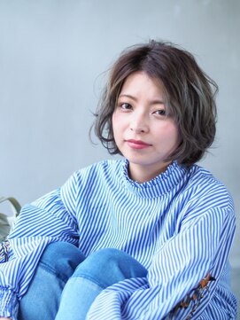 ヘアーループレル(Hair ruup Rell design works) アッシュグレーのグラデーションカラーボブ