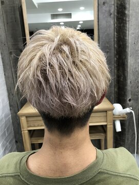 イズ 札幌店(is) ホワイトブロンド☆マッシュレイヤー