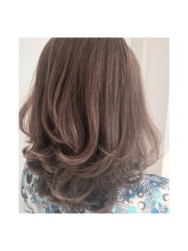 ヘアアンドフェイシャル ヴィトリーノ(Hair & Facial Vitrine) ☆優雅な曲線が生む、本物を求める大人の為のエレガンスヘア☆