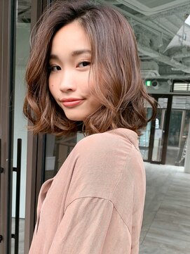 ミィ 表参道(mee.) 【mee.】ハセガワヒトシ　伸ばしかけ　ベージュ　ロブ　表参道