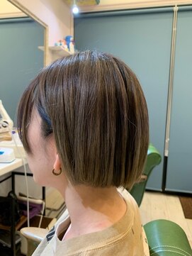 ヘアースペース グリーン(Hair space GReeN) グラデーションカラー、ショートボブ