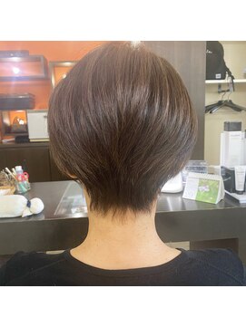 セダクション 道後樋又店(Seduction) 松山市/20代/30代/40代/襟足すっきり大人ショート