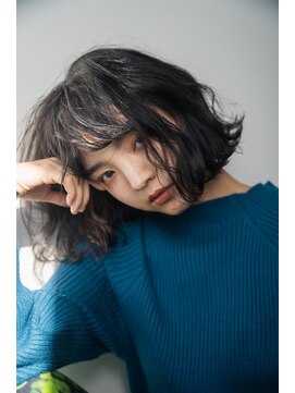 ワク(WAKU) YUJI STYLE NO.62ニュアンスウェーブボブオリーブベージュ