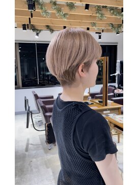 トゥルース 獨協大学前店(Hair&Make TRUTH) ベージュ