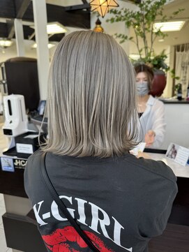 コレットヘア(Colette hair) ☆ホワイトシルバーベージュ☆