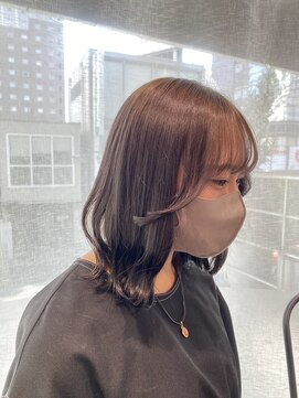 ヘアーアンドメイク ビス(HAIR&MAKE bis) 透明感のあるグレージュカラー【中西思実】