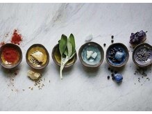 アークサンクチュアリー シュシュ(ark sanctuary Shu shu hair design)の雰囲気（ナチュラルカラーはハーブ、香草、食品の粉と水で。大好評◎）