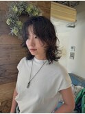 ミディアムレイヤー　外国人風ラブウェーブ　ニュアンスパーマ