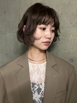 ダンボ(DUMBO)&nbsp;オリーブカラー　レイヤーボブ　内巻きボブ