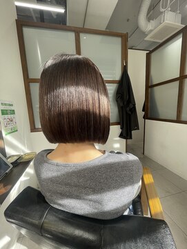 レアワンハナレ センター北美容院(lea/1 HANARE) 切りっぱなしボブスタイル