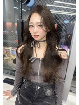 ユーフォリア 渋谷グランデ(Euphoria SHIBUYA GRANDE) 韓国ヘア レイヤーカット 赤みなしベージュ ブリーチなし