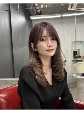 ルース(RUTH) レイヤーカット ロング 透明感カラー