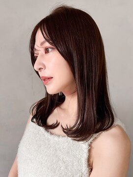 アグノス 青山(Agnos) ハイライトカラーくびれヘア似合わせカット前髪斜めバング