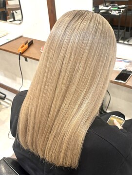 ルイ(ROUIS produced by LUCK 津田沼) ROUIS 津田沼 ハイトーンベージュ