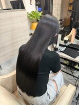 シシ 新宿(She 2.) クリアブラック/透明感カラー/髪質改善/韓国ヘア/美髪矯正/艶髪