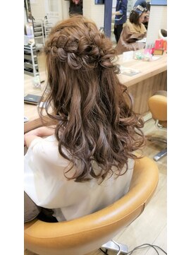 ヴィサージュ ユニール(VISAGE unir) 【VISAGE unir】編み込みがかわいいハーフアップ☆