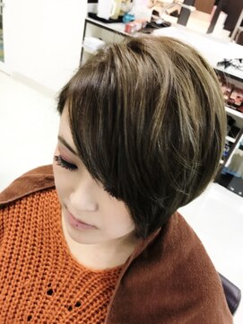 アート ヘアー ストラ 山鼻店(ART HAIR STRA) 耳かけショート