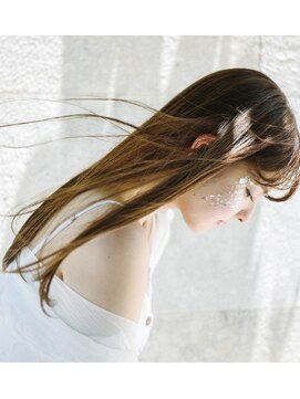 エレナ(Helena) 艶髪ストレート