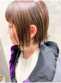 切りっぱなしボブ、外ハネ、スリークボブ、アッシュブラウン
