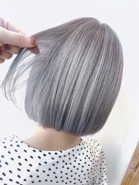 ラビスモア(Lovis moa) 魅力倍増カール/セミディ/シアーカラー/ダークアッシュ/姫カット