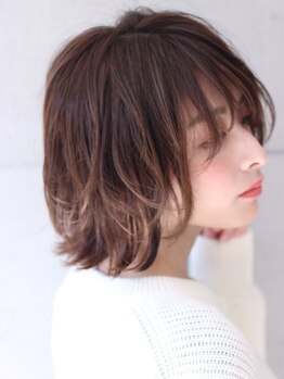 アンドヘアーサロン(&HAIR salon)の写真/[&-hair]なら白髪染めでもオシャレを楽しめる！べったりと隠すのではなく、ぼかすことで自然な仕上がりに。