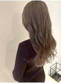 ミルクティーベージュ