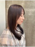 凛とした女性らしさが魅力のミディアムスタイル
