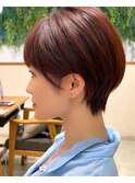 マッシュショートボブ/フェザーバング/カーキグレージュ