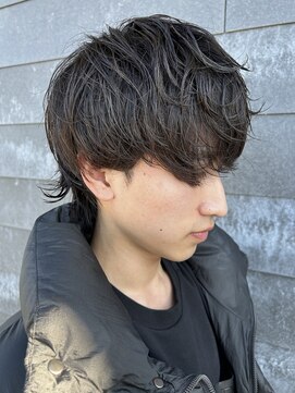 ヒュイル バイ ニアウ(Hwyl by Niau) メンズマッシュウルフツーブロックパーマニュアンスパーマ眉毛