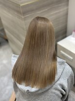 ラビス クローバー(Lovis clover) 〔NANA〕ミルクティーベージュ