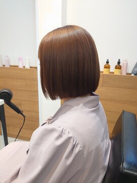 レーノ(leno) ツヤ髪ナチュラルストレートボブ【広島五日市レーノ 左田野徹】