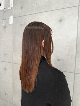 シス(sisu) 髪質改善ストレート