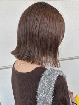 セプト 天神大名(SEPT.) オリーブベージュ ぱつっとミディアム 赤み消しカラー