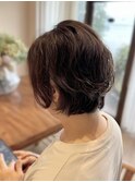 癖を生かしたパーマ風ショートヘア