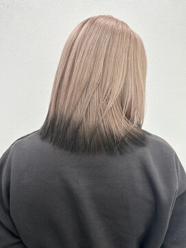 いろあそび 町田 ホワイトベージュ×ブラック