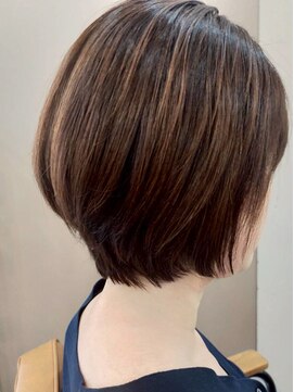 【六甲道 / 灘 / 永吉】ハイライト×ショート×白髪ぼかし