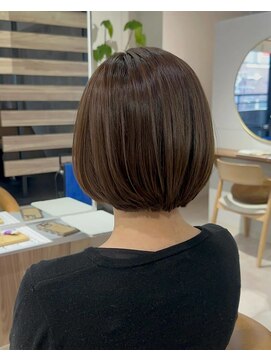 オリ 仙台(Oli) 20代～30代ミニボブ柔らかベージュ