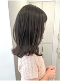 ヘーゼルグレージュオリーブグレーハッシュボブ透明感暗めカラー