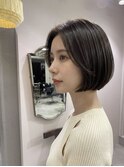 ミルクティーベージュウルフパーマミディアムヘア50代髪型