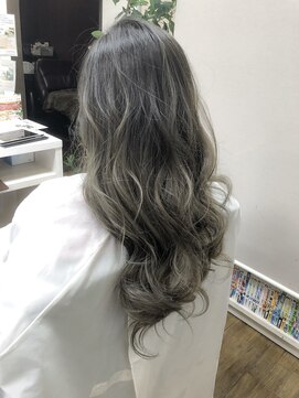 ヘアーメイクパーソナル ハイライト+グラデーションのウェディングカラー♪
