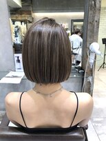 トルネード(TORNADO)&nbsp;外国人風ハイライト　切りっぱなしボブ×ブラウンベージュ☆