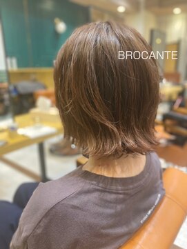 ラトリエ ブロカント 立川北口店(L'atelier BROCANTE) 外ハネ パールベージュ Aラインボブ 透明感 小顔補正立体カット