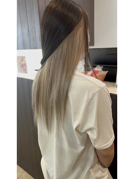 カルマ(KARMA) ホワイトベージュカラー!