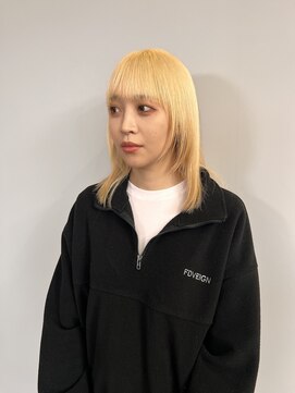 サンディーズ(Sandees) ハイトーンブロンドフェイスレイヤーカット