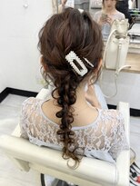 プティクローシェ バイ クオーレ(petite cloche by CUORE)&nbsp;ゆるゆる編みおろし お呼ばれヘア