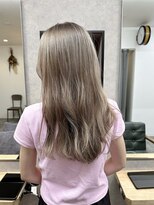 リベストバイジェービー 稲毛(li best. byjb)&nbsp;グレーベージュ/レイヤーロング/アッシュカラー/黒髪【稲毛】
